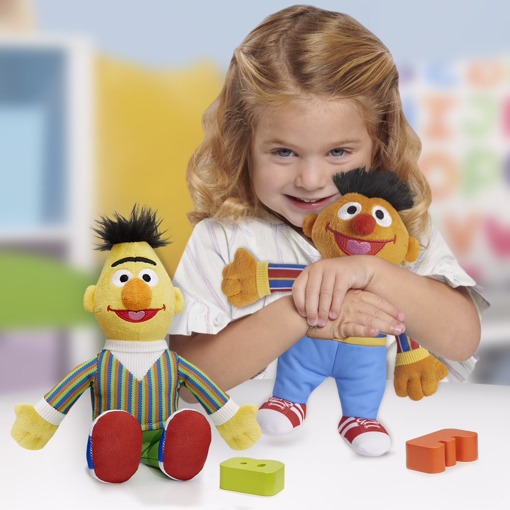 Sesame Street Friends Plush Bundle (Bert & Ernie)